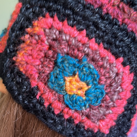 Crochet flowers medium acrylic yarn new - Picture 8 of 10